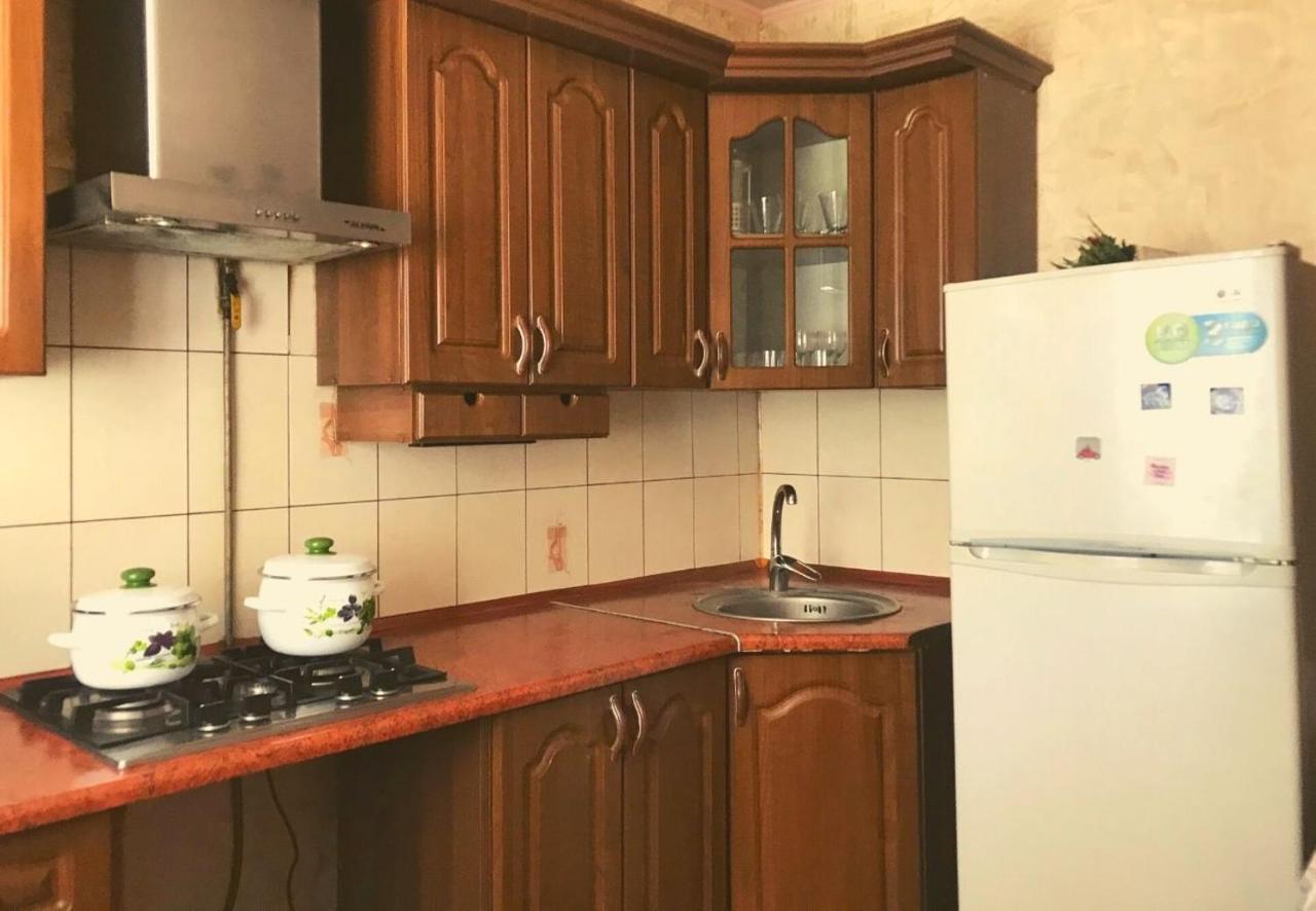 Семейные Апартаменты В Новом Районе У Софиевского Парка Uman Exterior photo